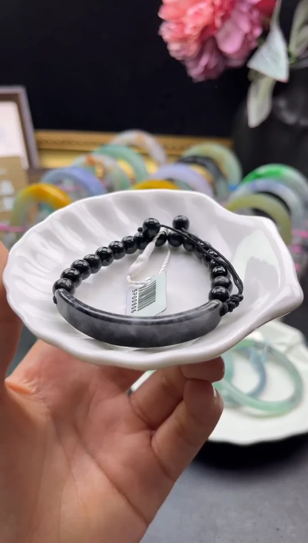 未镶嵌手镯（开口镯）翡翠乌鸡半镯