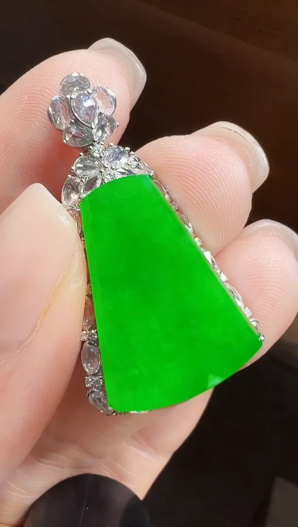 吊坠(不含链)18K金镶嵌翡翠无事牌