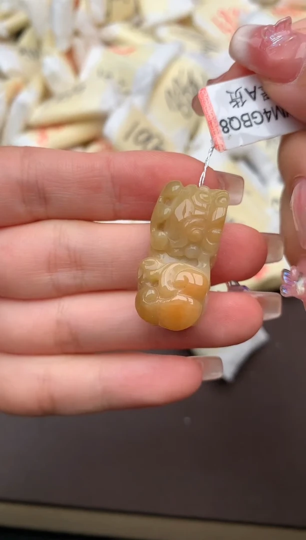 翡翠挂件未镶嵌一福利