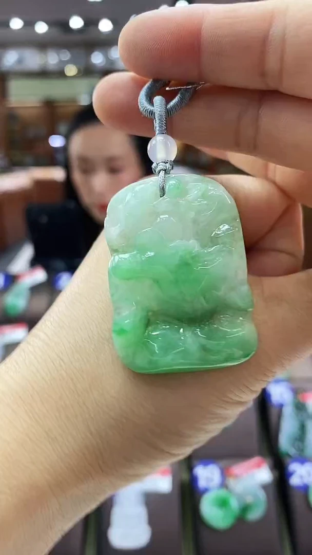 颈饰未镶嵌翡翠花件