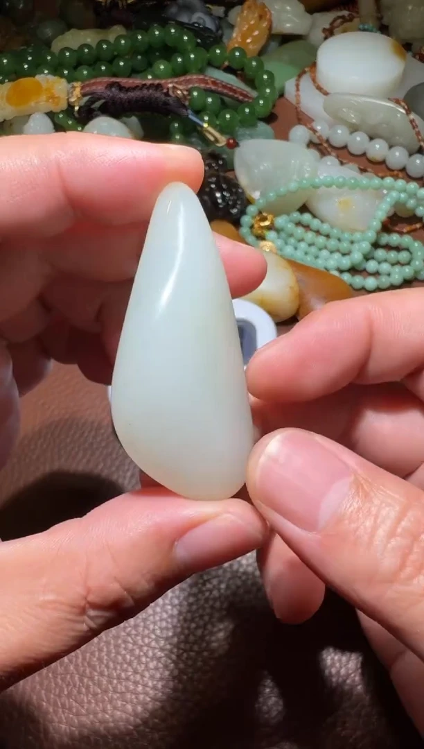 未镶嵌和田玉挂件枫*和田玉