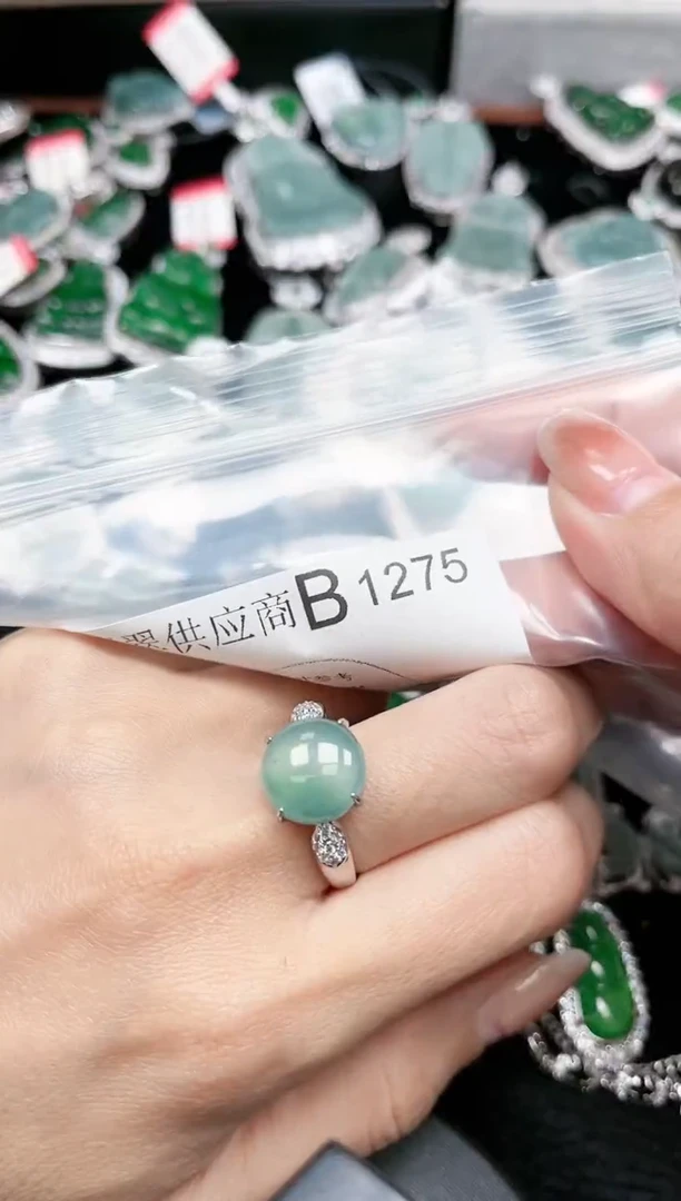 【闪购商品】翡翠颈饰未镶嵌1275赠皮绳