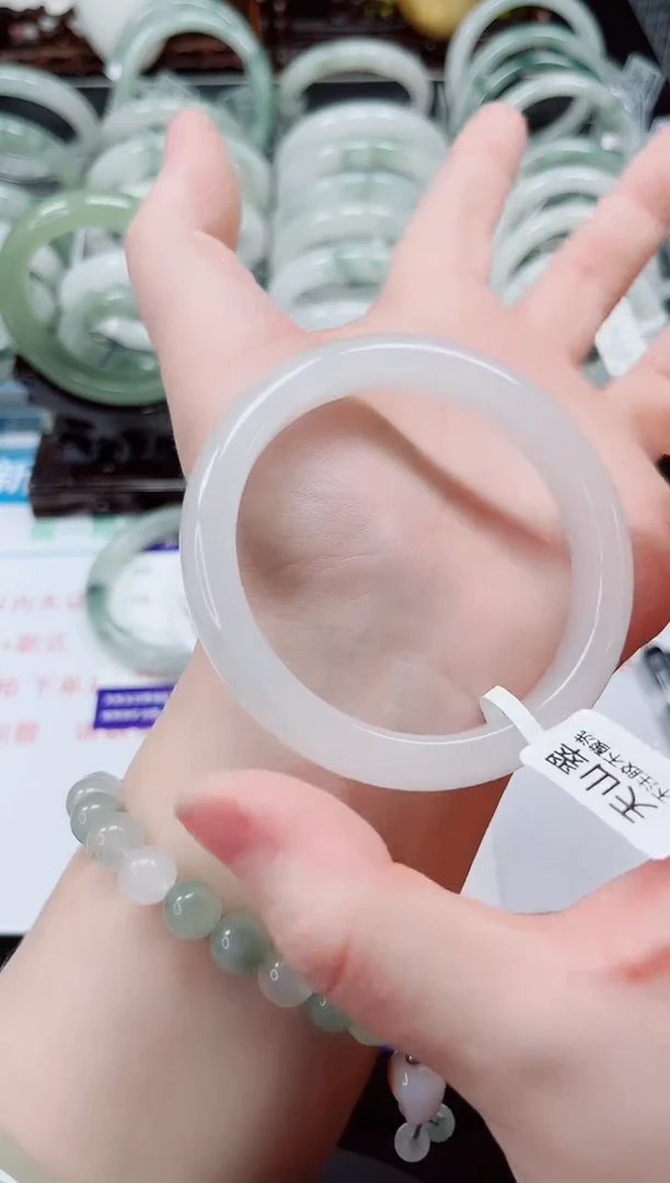 未镶嵌手镯石英质玉300-56/57