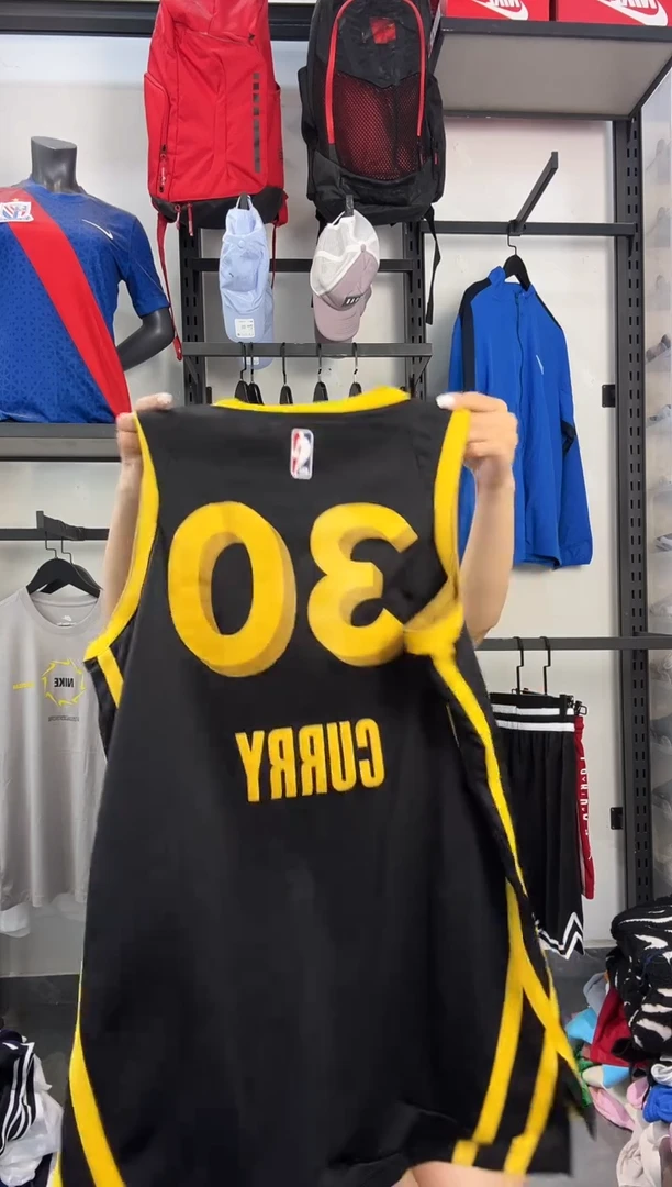 206编码 瑕疵款直播间过款为准 尺码·M