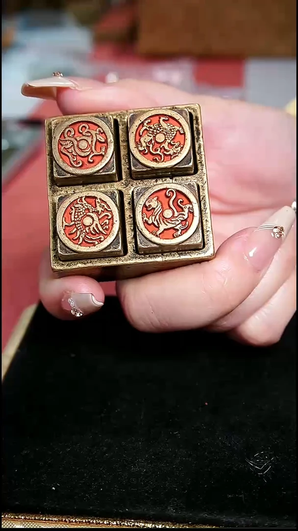 革**锋编号621四神兽（配脖挂）