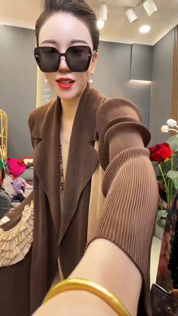 聚酯纤维（涤纶）咖色 2测盘花