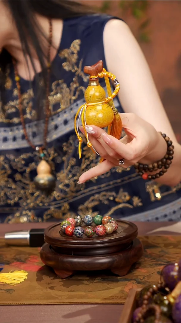 210易林大漆开口小葫芦--168