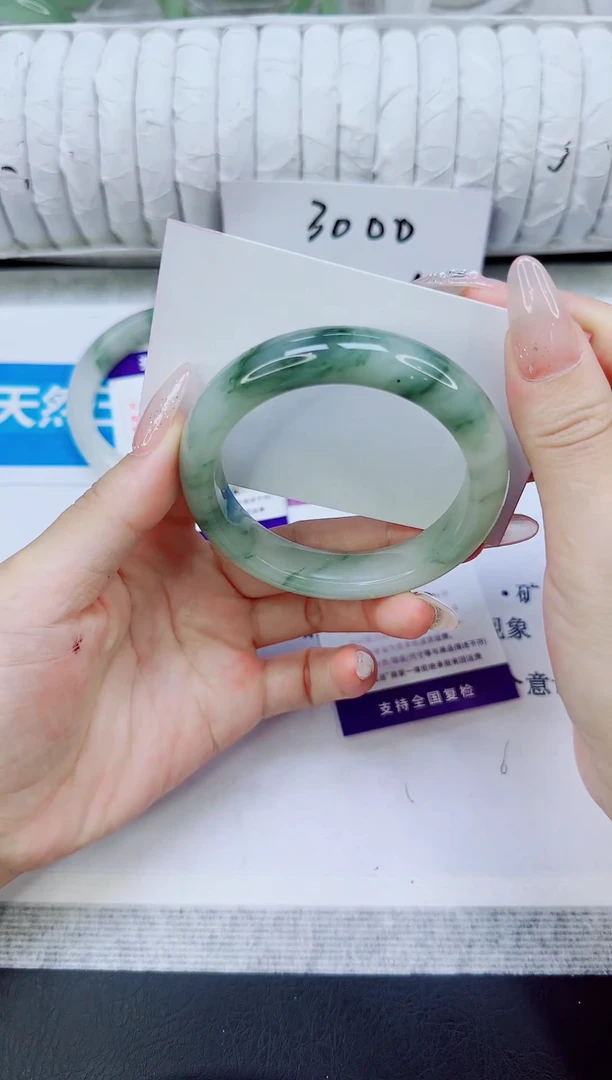 未镶嵌手镯石英质玉21/54