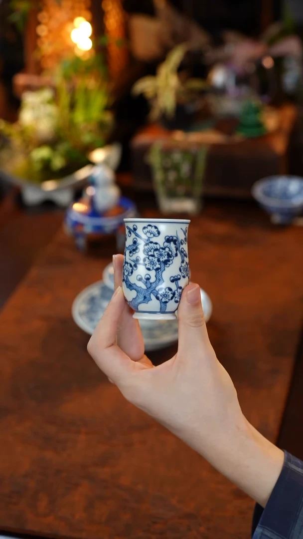青花梅花闻香杯
