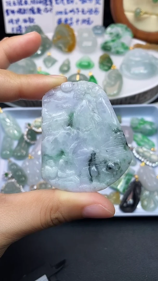 颈饰未镶嵌翡翠吊坠