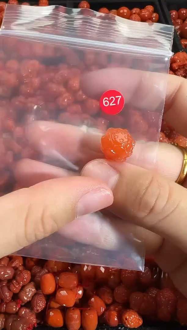 颈饰未镶嵌南红玛瑙1