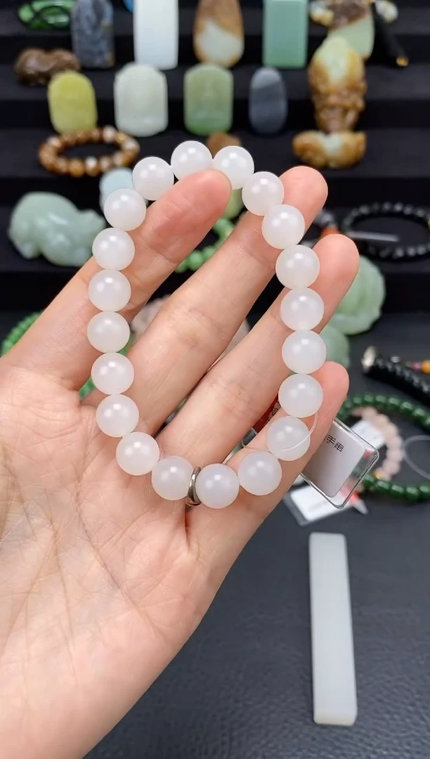 未镶嵌和田玉挂件10mm于田圆珠手串