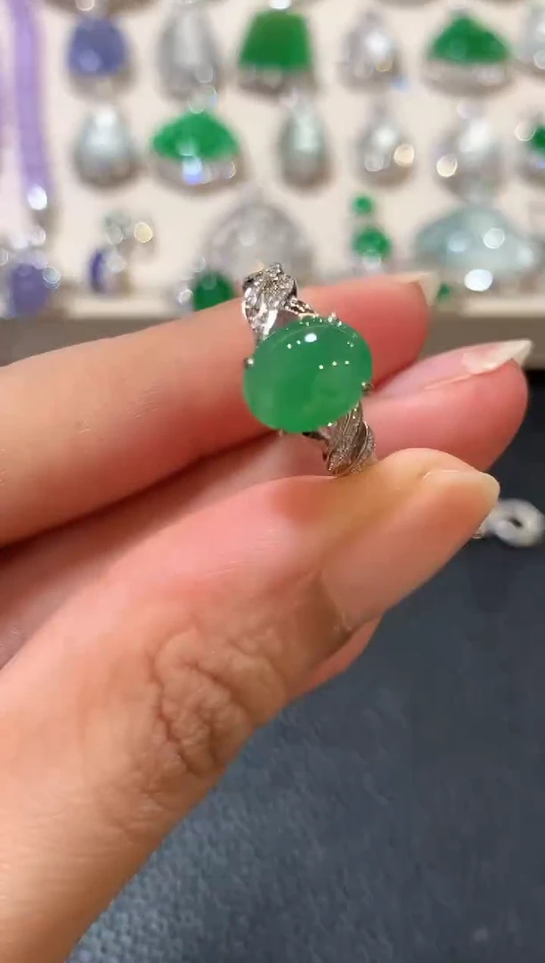 18K金镶嵌戒指翡翠z45