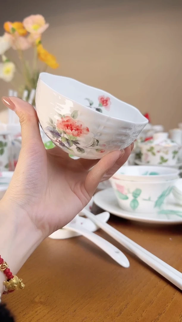 【闪购商品】山茶花浮雕米碗山茶花浮雕米碗