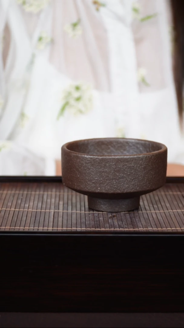 27号宜兴紫砂主人杯