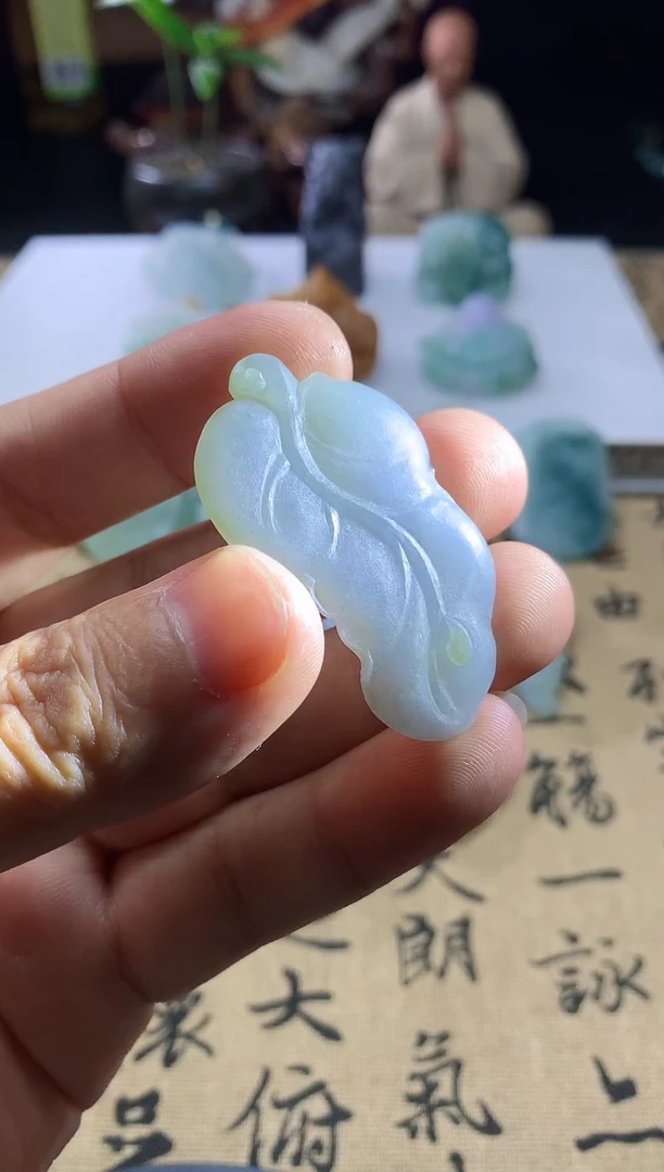 未镶嵌定制翡翠叶