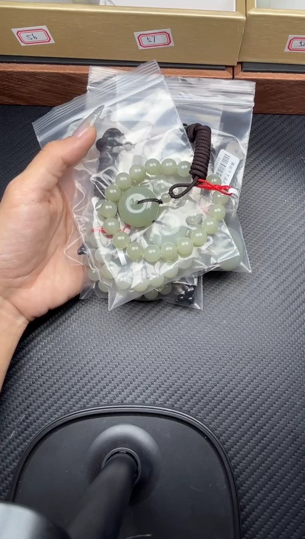 未镶嵌手串和田玉且末微色差近矿卡10手串+平安扣拍一发一