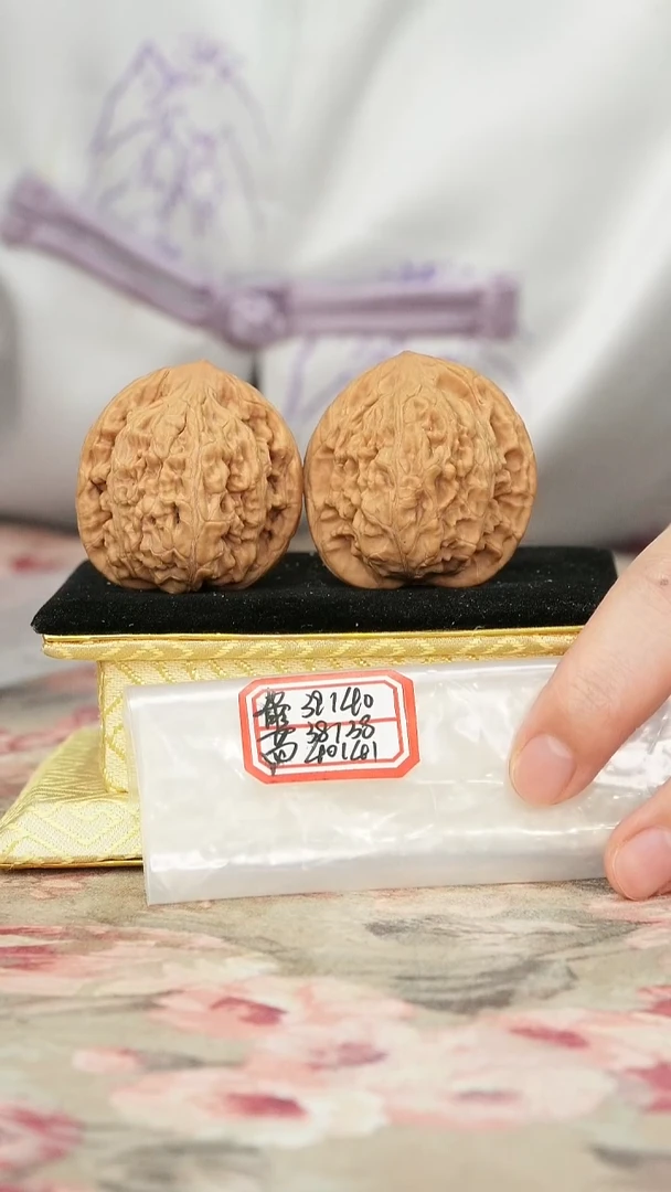 把件文玩核桃望月