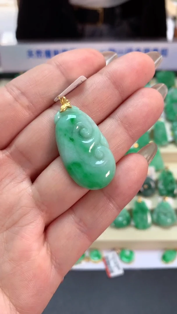 【闪购商品】翡翠吊坠(不含链)18K金镶嵌挂件
