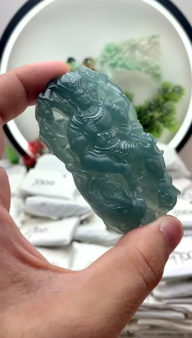 颈饰未镶嵌翡翠不动明王