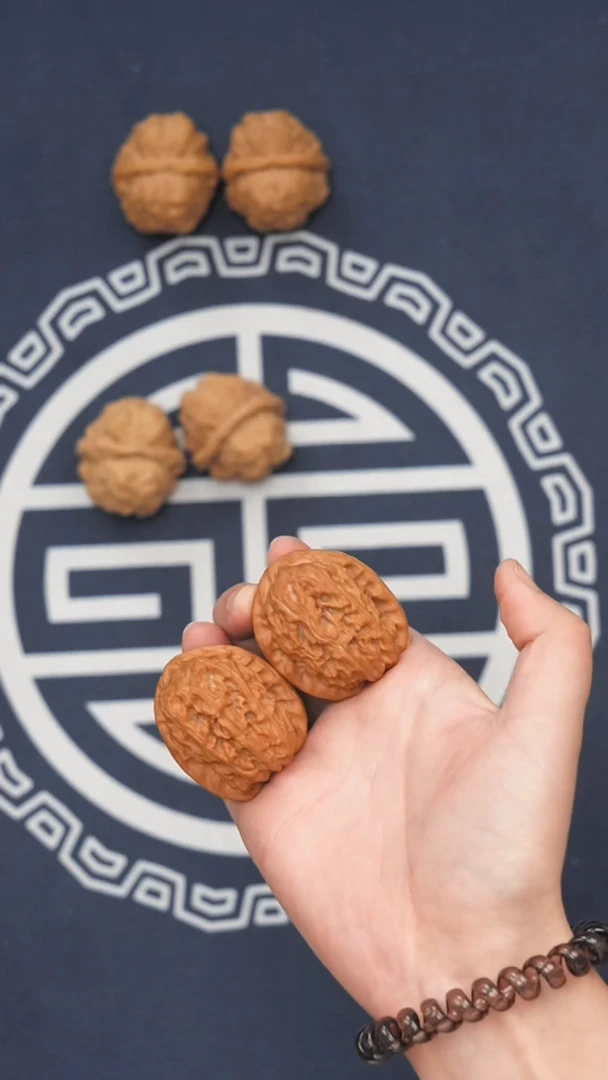 文玩核桃把件闲*红莲