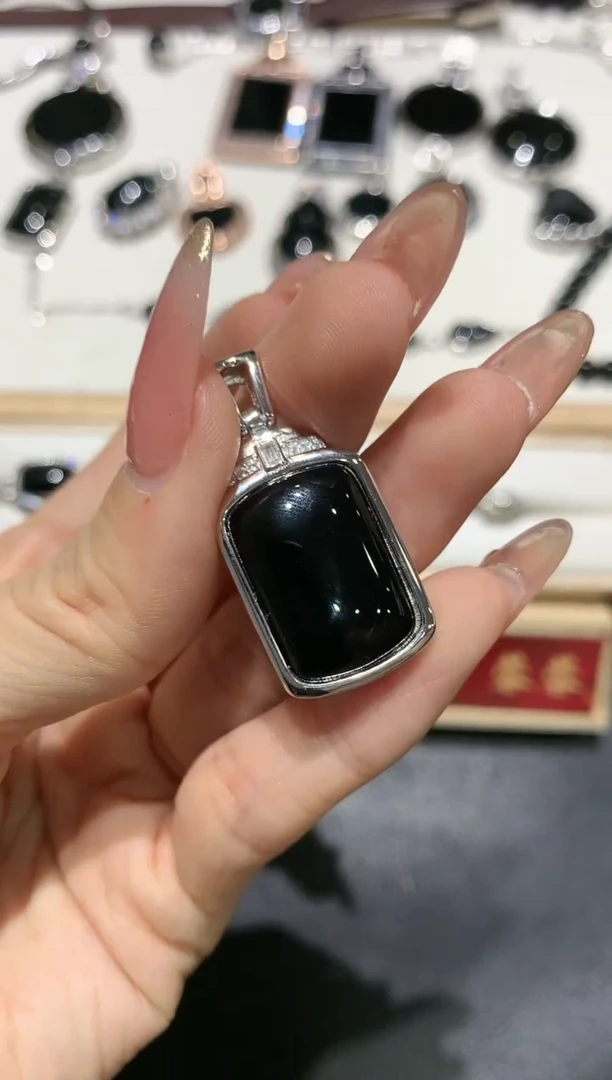 【闪购商品】翡翠吊坠(不含链)银S925镶嵌11多人多样性随机发货1件