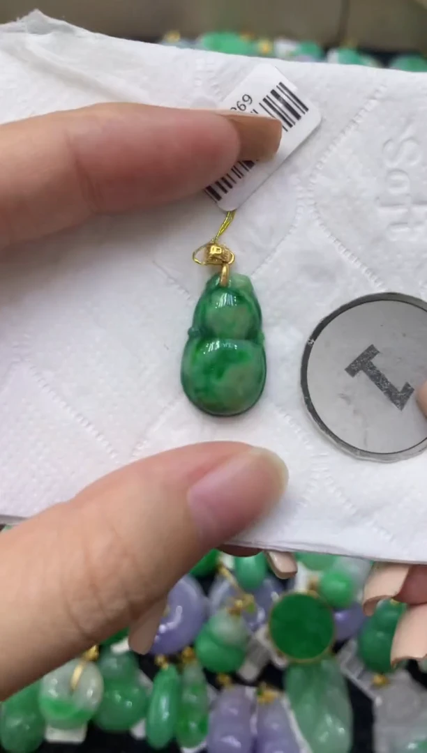 颈饰未镶嵌翡翠天然缅甸翡翠A货