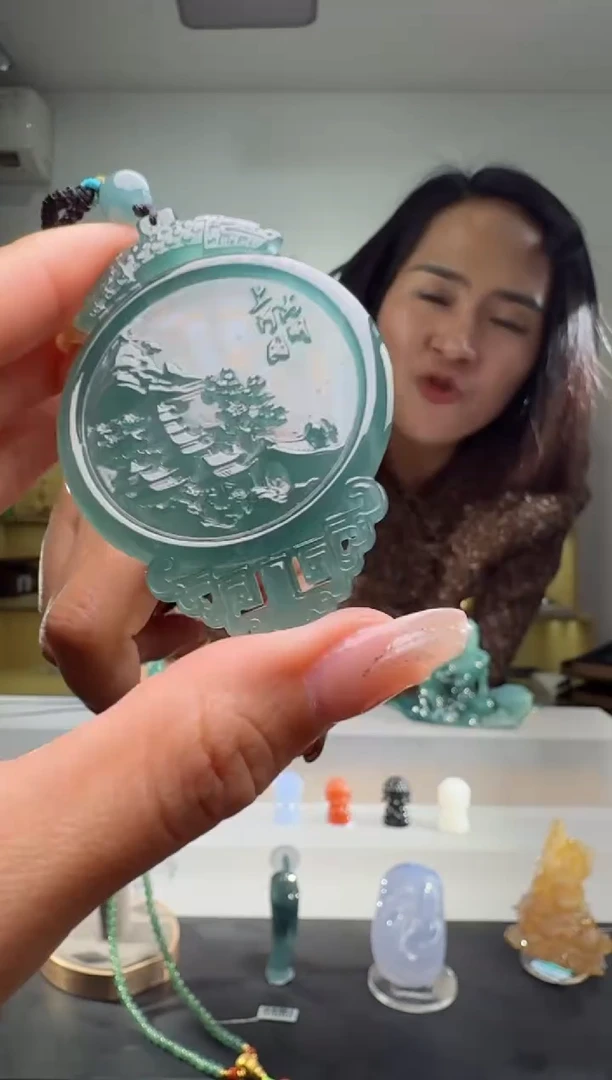 吊坠(不含链)未镶嵌翡翠山水牌（多样性发其一）