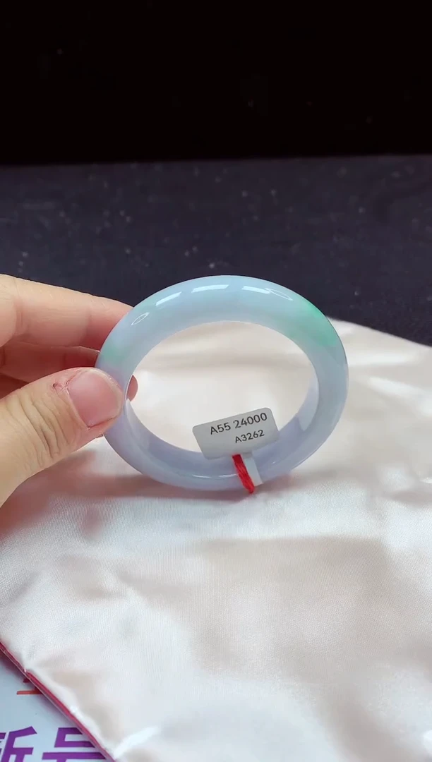 【闪购商品】翡翠手镯未镶嵌镯子55+