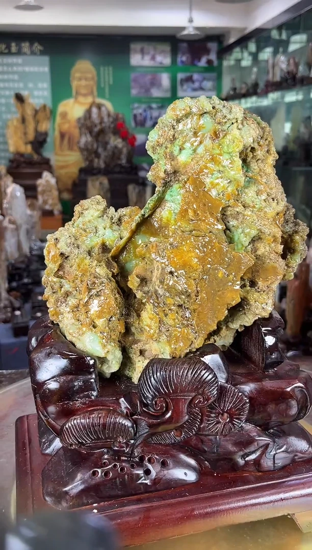 缅甸天然缅绿摆件