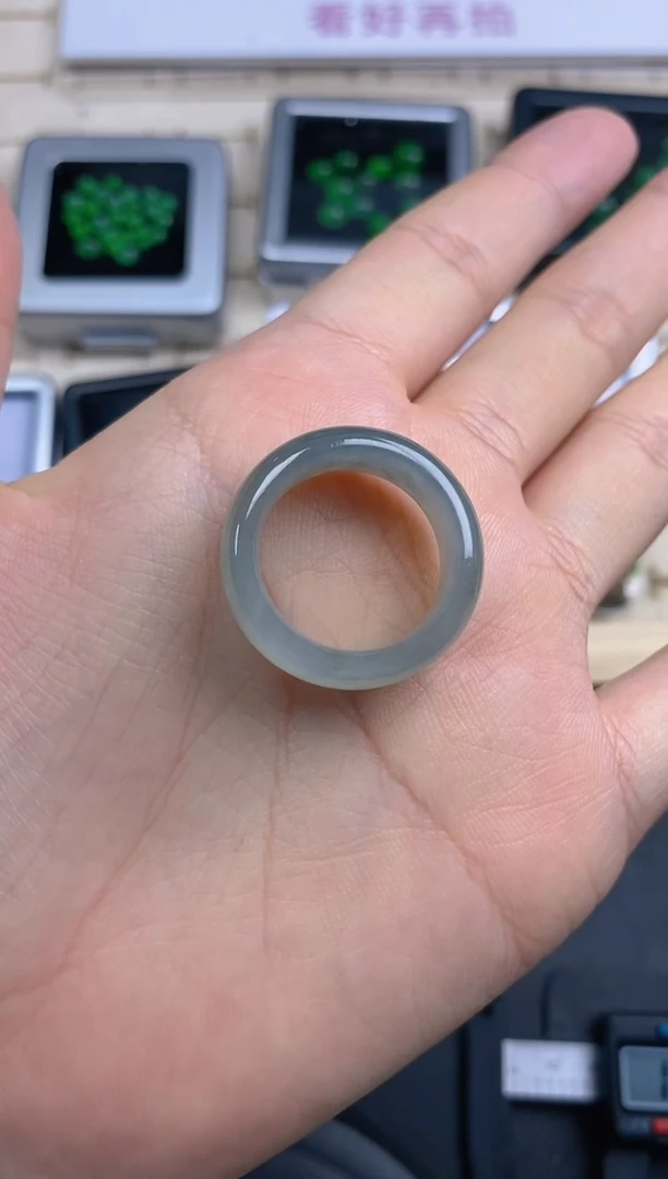 定制翡翠未镶嵌天然翡翠蛋面50