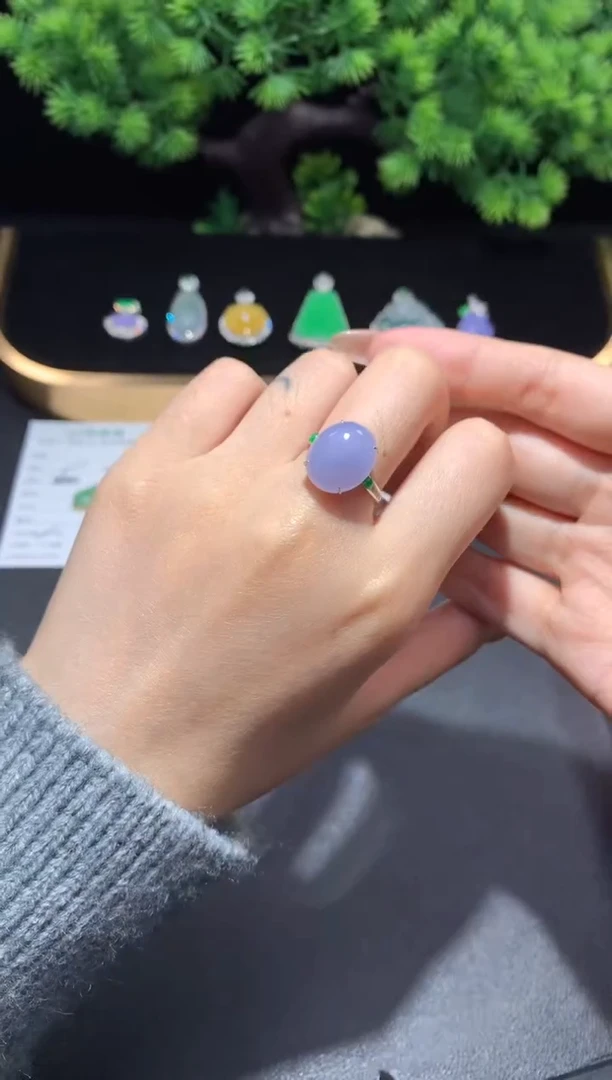 18K金镶嵌挂件翡翠48小时鉴赏期 退货不扣服务费