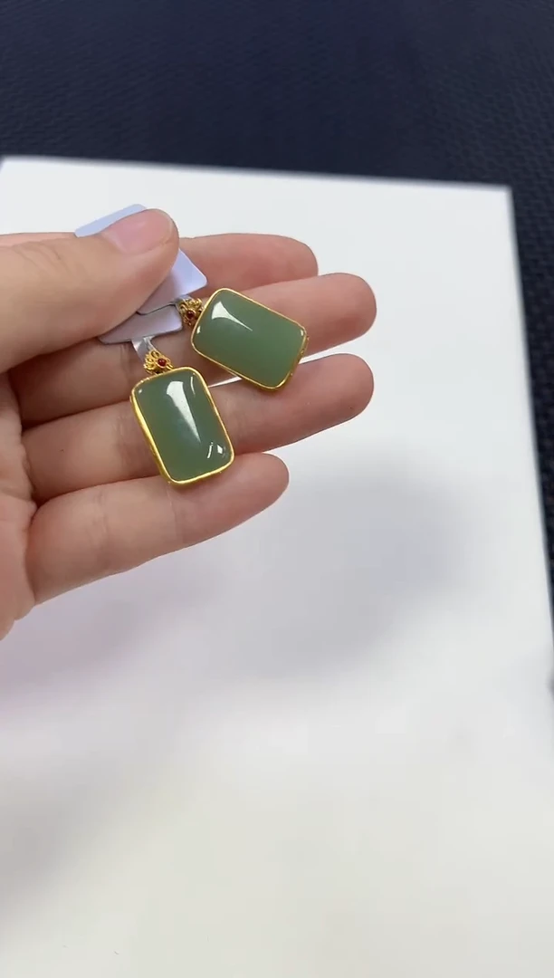 【闪购商品】和田玉吊坠18K金镶嵌无事牌（多样性发一件）