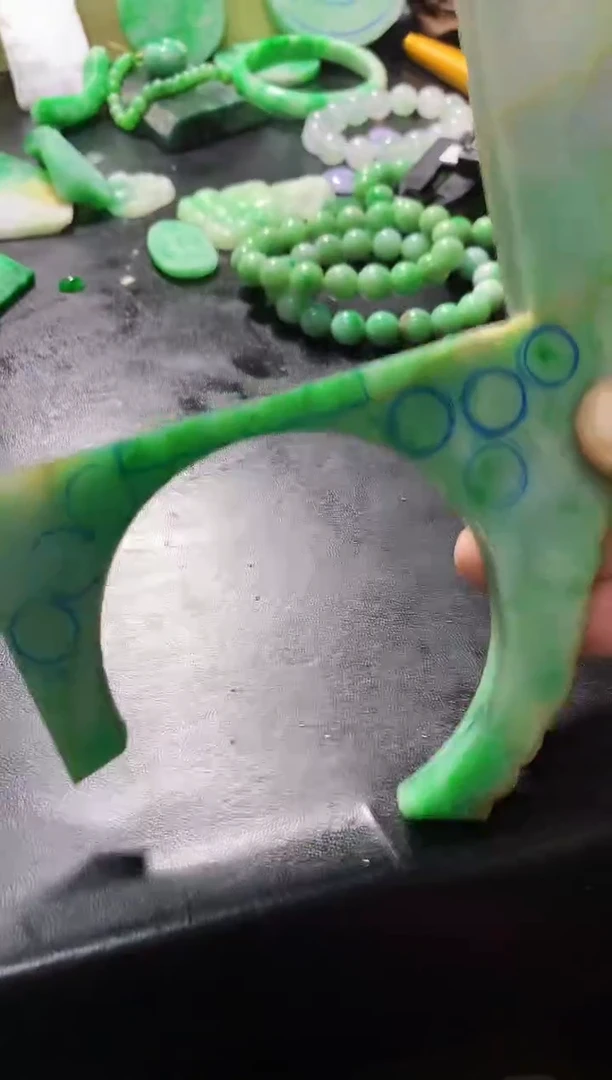 未镶嵌定制翡翠挂件