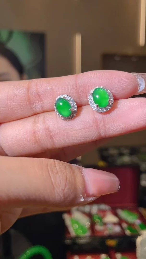 【闪购商品】翡翠耳饰银S925镶嵌天然翡翠A货