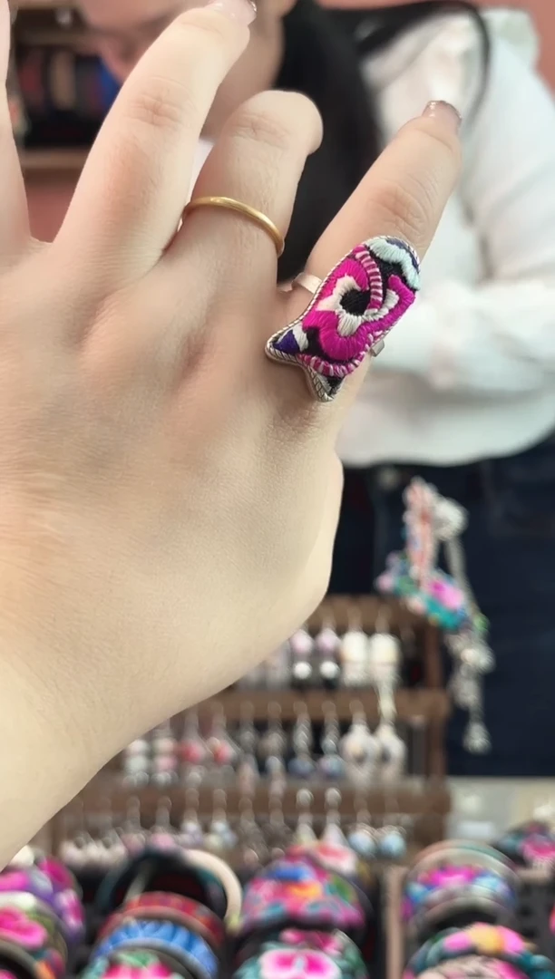 织绣艺枝独绣手工饰品126