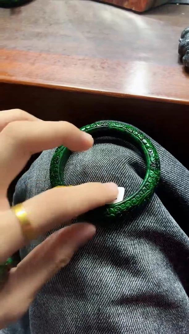 颈饰未镶嵌翡翠琼天然A货翡翠