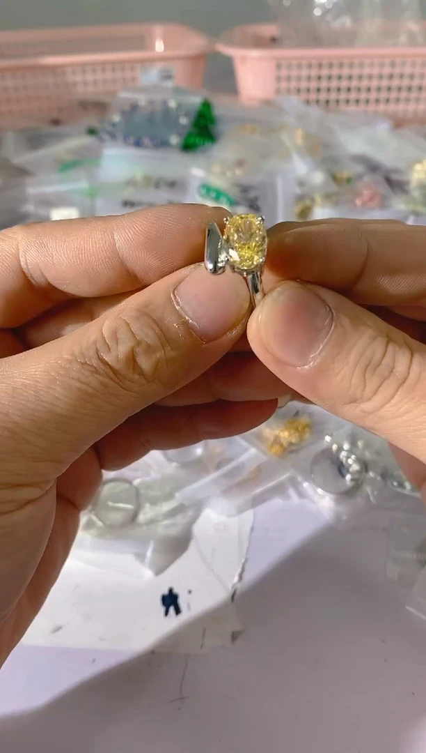 【闪购商品】水晶颈饰银S925镶嵌X289红宝，蓝宝，多样性发一件赠链