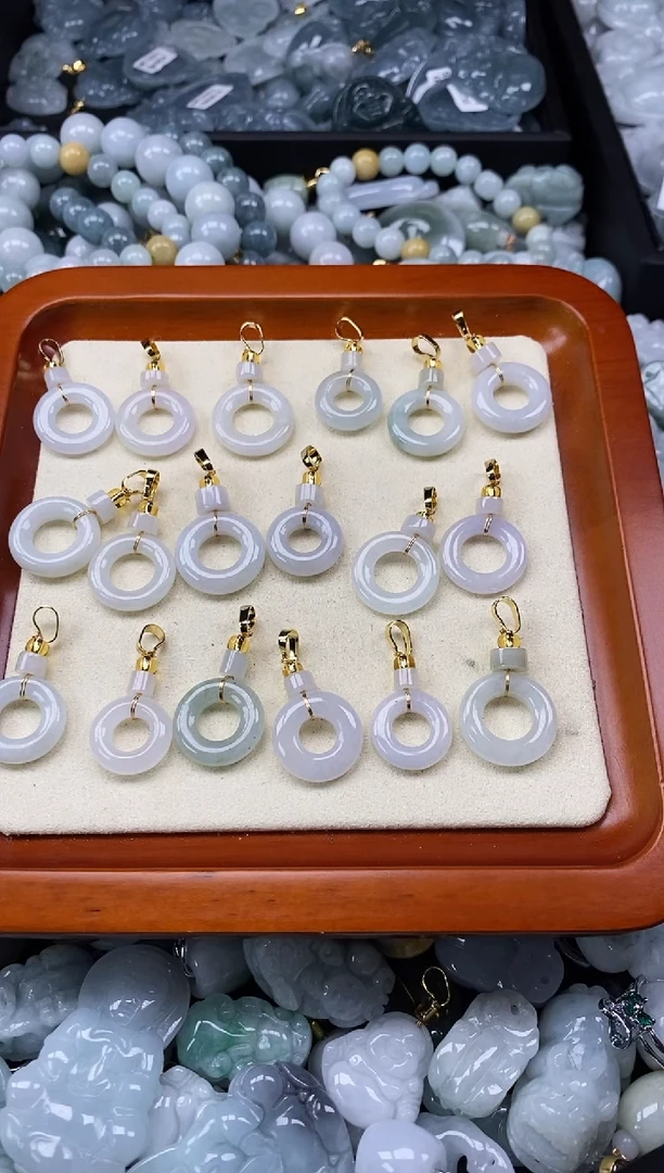 【闪购商品】翡翠颈饰未镶嵌缅甸A货翡翠03.8