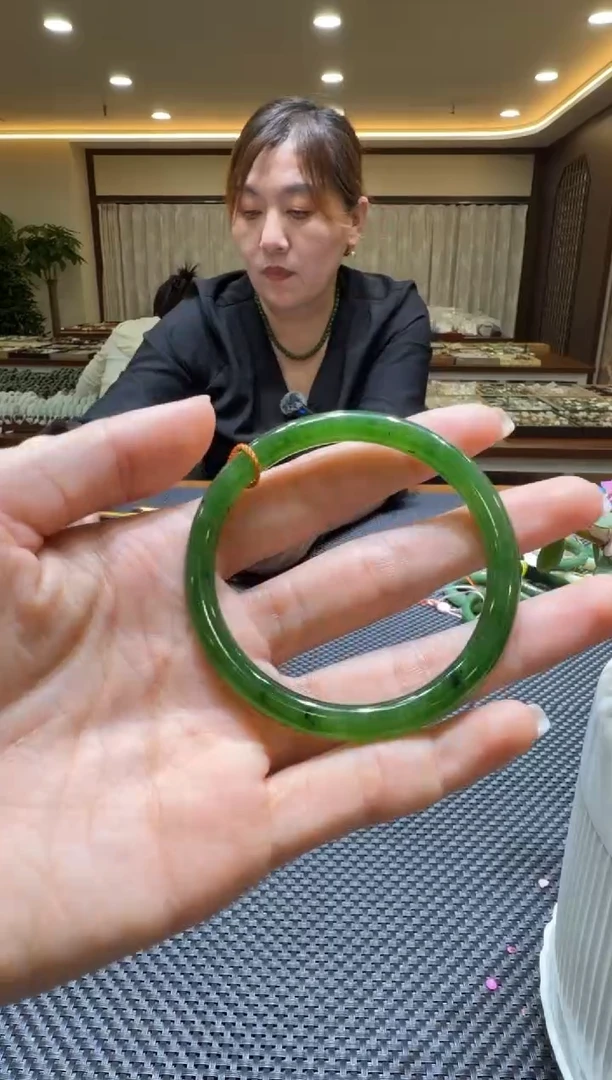 颈饰未镶嵌和田玉手镯55