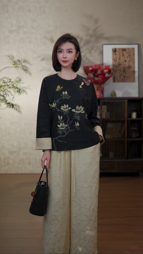 GONG QUE 新中式早春款桑蚕丝香云纱彩绘圆领长袖上衣 242663