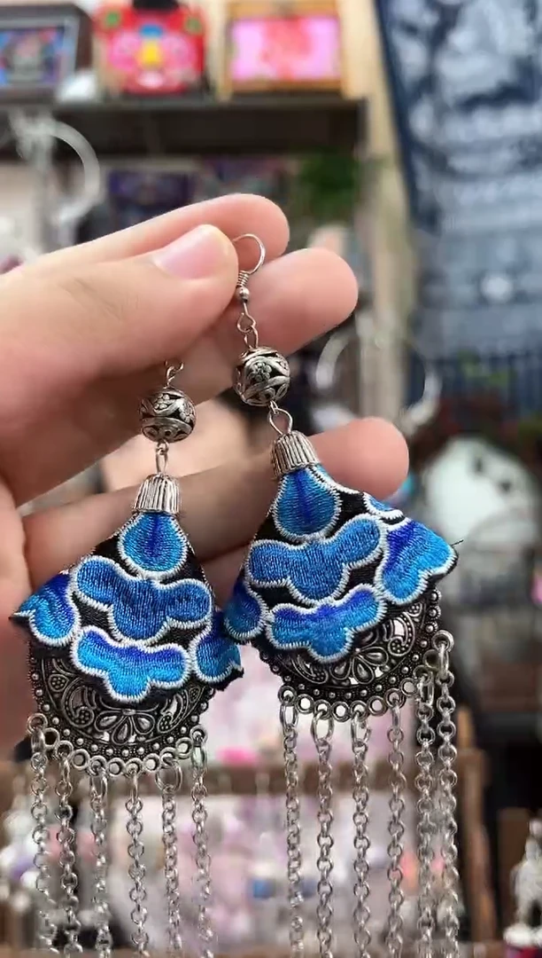 织绣民族风非遗老绣饰品516