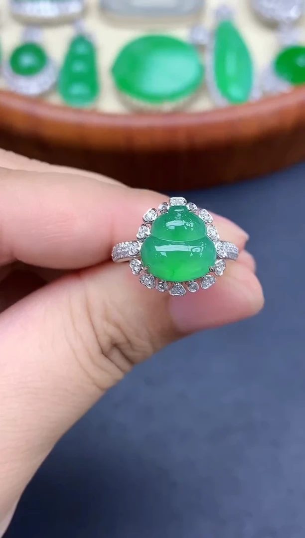 18K金镶嵌戒指翡翠615-中国好珍宝