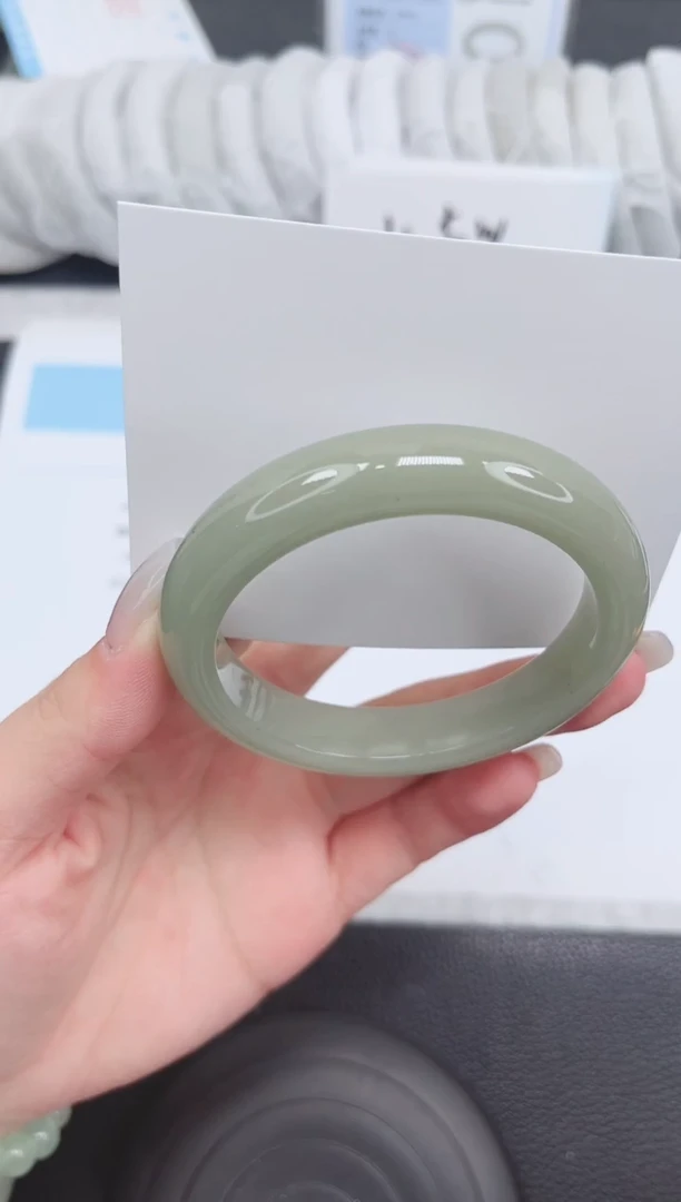 未镶嵌手镯石英质玉208-58.5