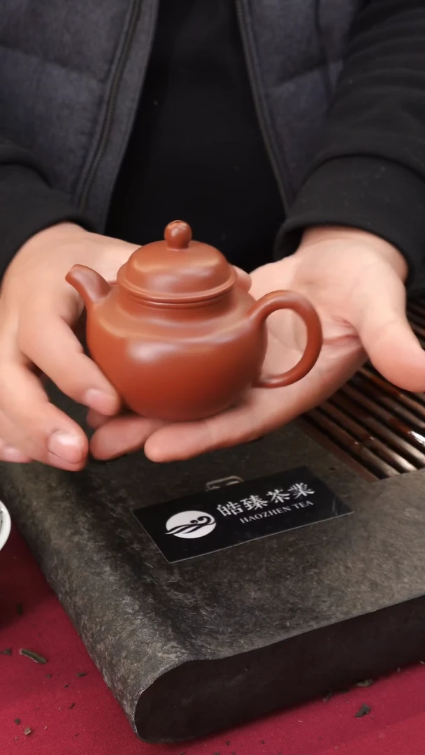 紫砂壶，朱泥掇球