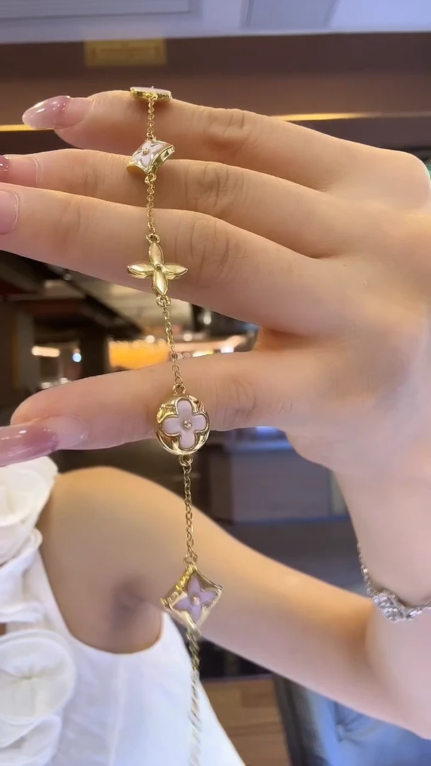 手链贝壳（贝母）18K金镶嵌手链