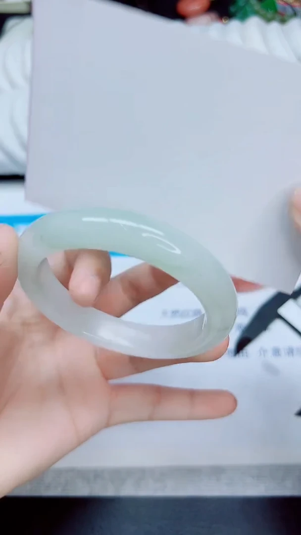 未镶嵌手镯石英质玉48/57