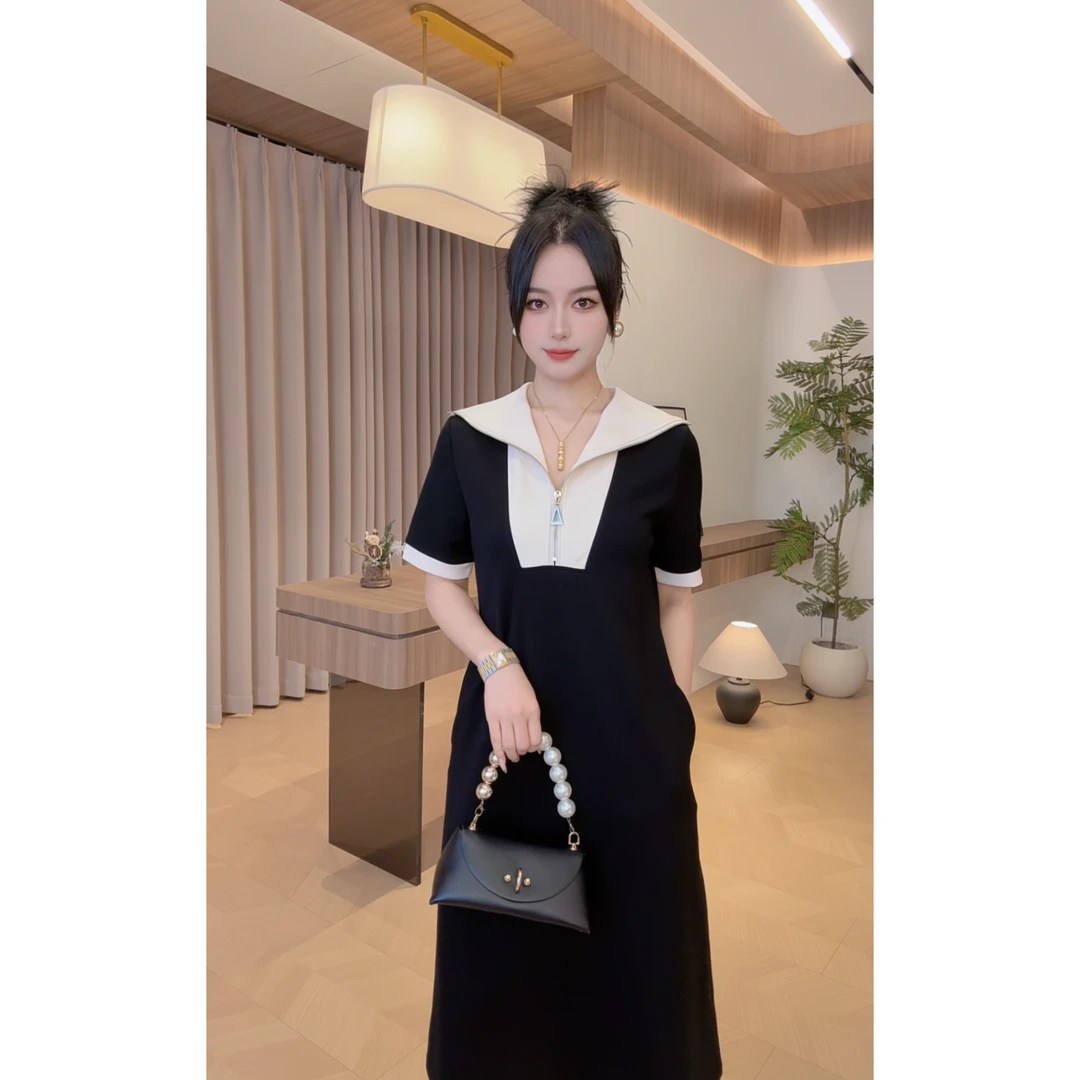 7146 鱼鱼严选夏季高级感小香风半拉链简约款 大码收腰显瘦连衣裙