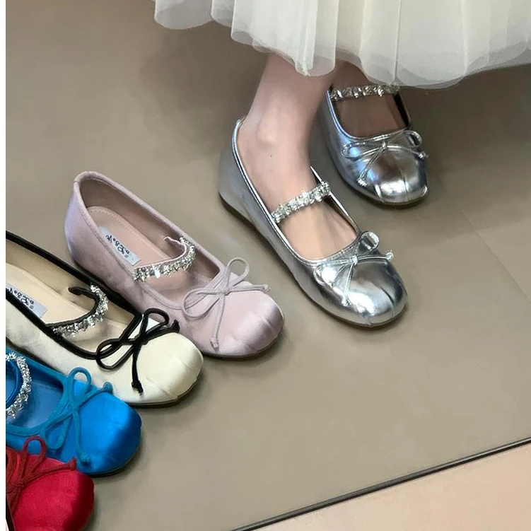 2025春夏蝴蝶结水钻带银色甜美玛丽珍鞋软底缎面芭蕾舞女鞋单鞋子