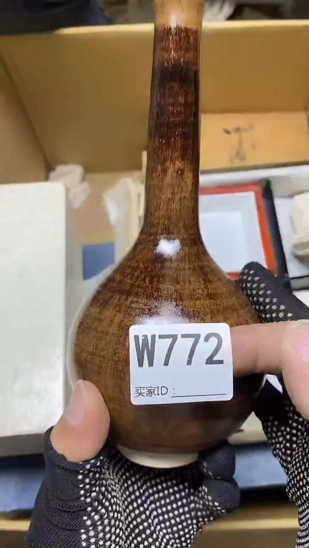 瓷片青**草W772默认微瑕，谨慎参拍